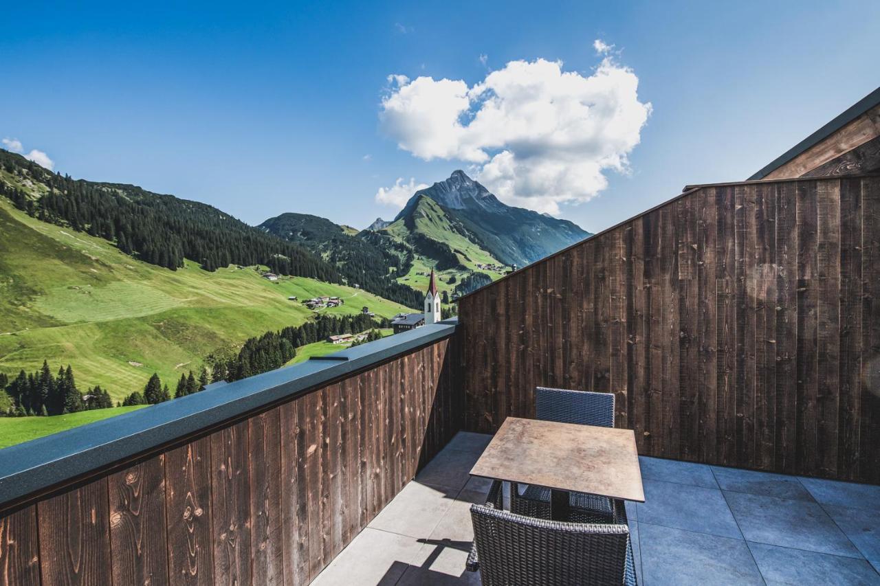 Alpenparks Hotel & Apartment Arlberg Warth Mit Pool Dış mekan fotoğraf