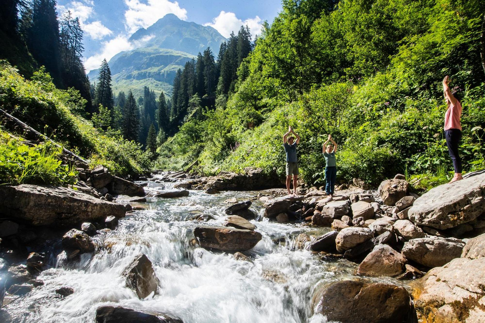 Alpenparks Hotel & Apartment Arlberg Warth Mit Pool Dış mekan fotoğraf
