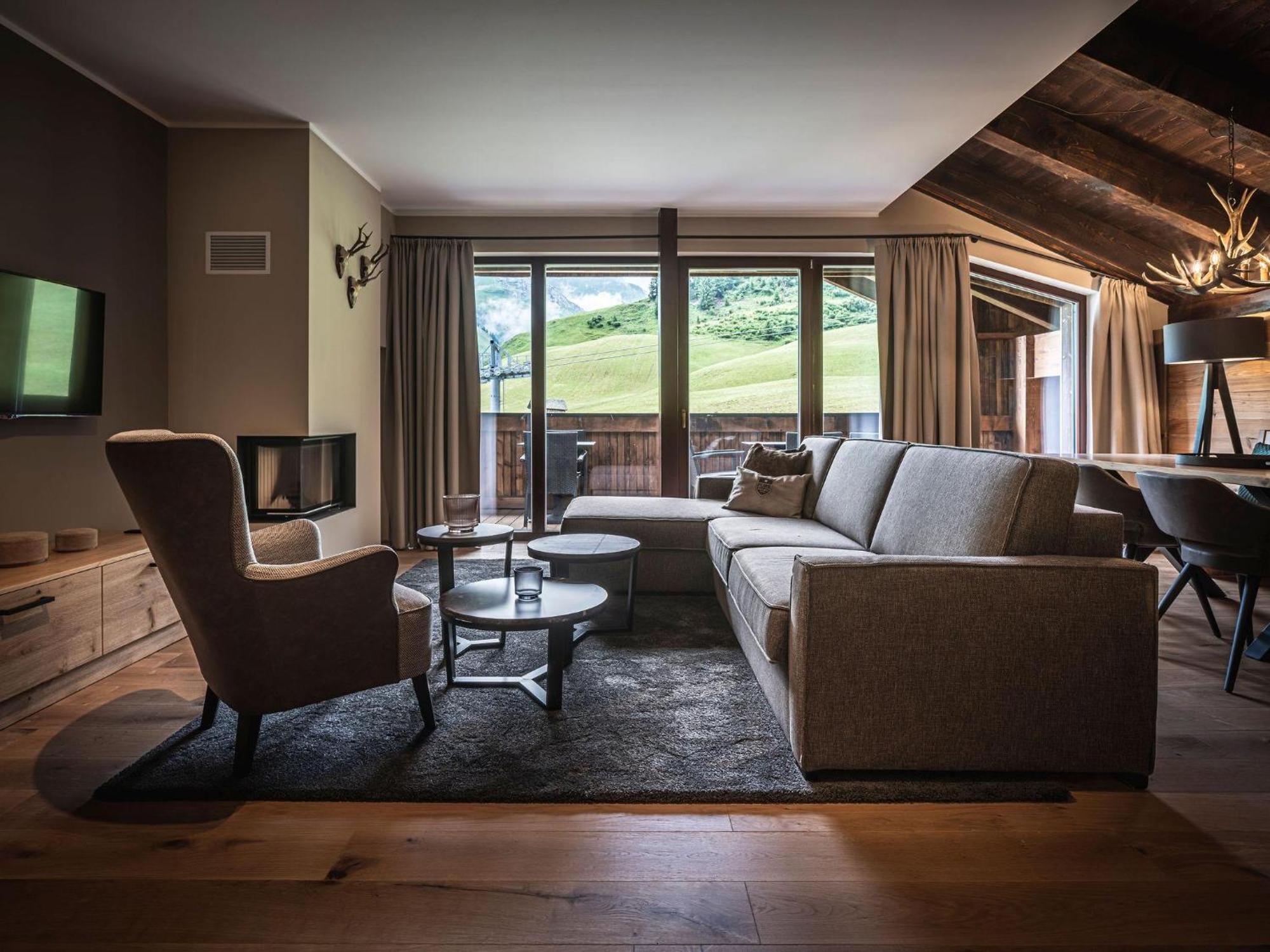 Alpenparks Hotel & Apartment Arlberg Warth Mit Pool Dış mekan fotoğraf