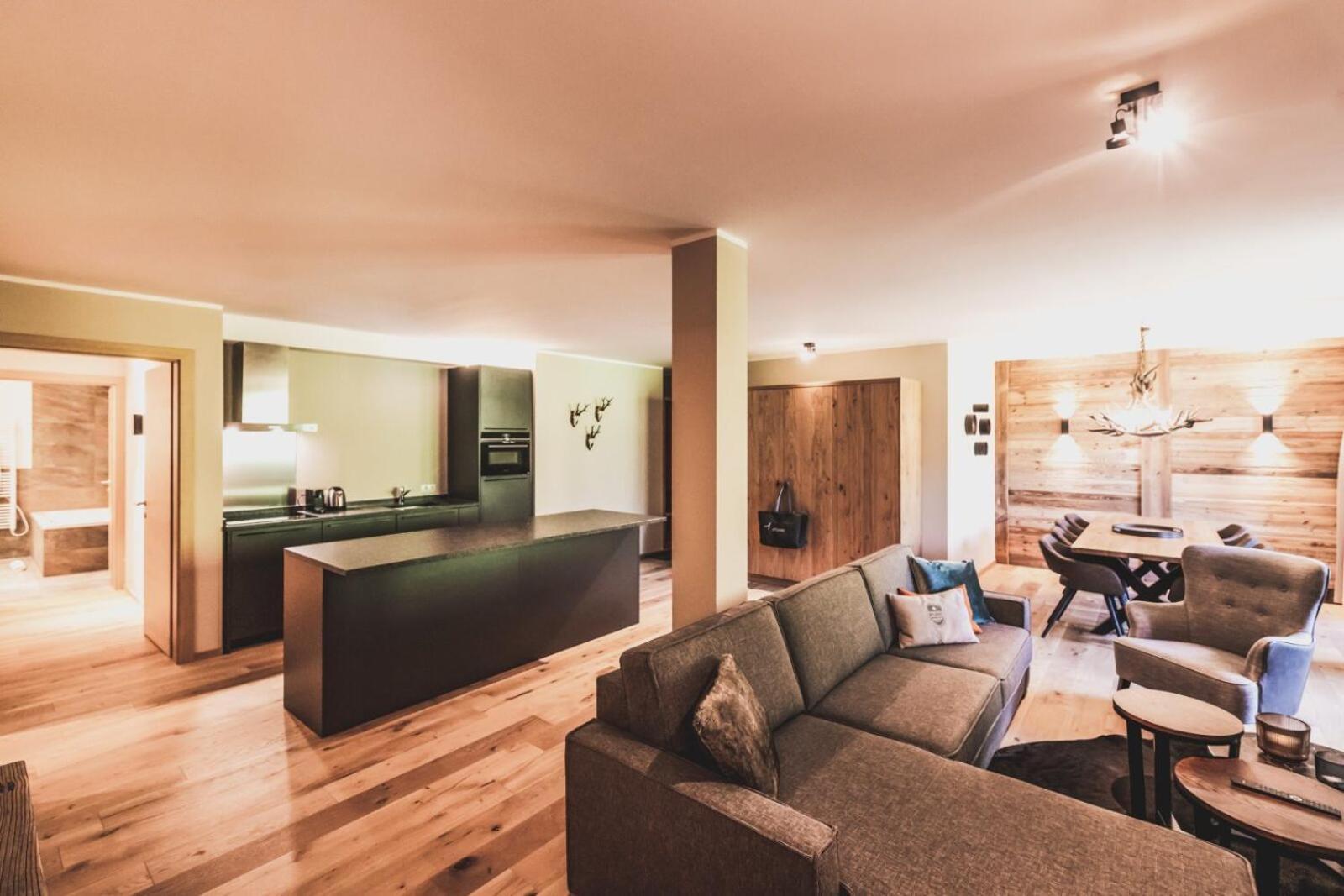 Alpenparks Hotel & Apartment Arlberg Warth Mit Pool Dış mekan fotoğraf