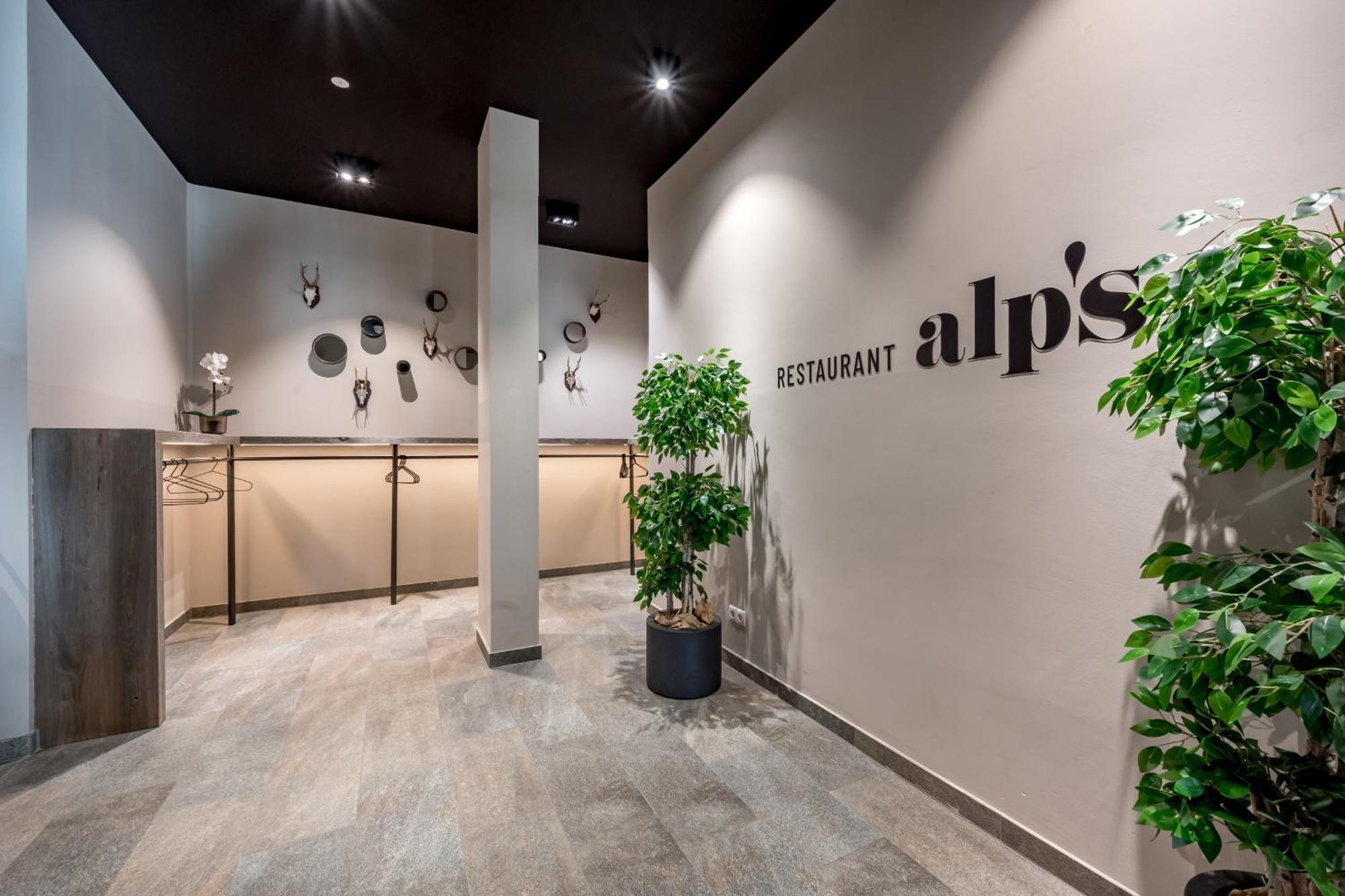 Alpenparks Hotel & Apartment Arlberg Warth Mit Pool Dış mekan fotoğraf