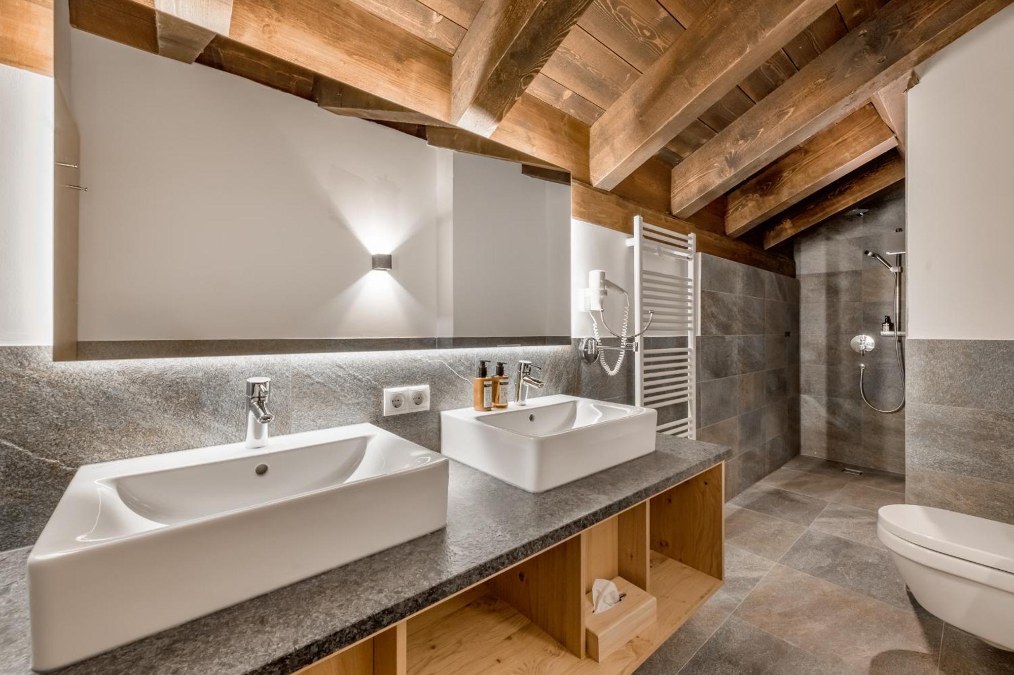 Alpenparks Hotel & Apartment Arlberg Warth Mit Pool Oda fotoğraf
