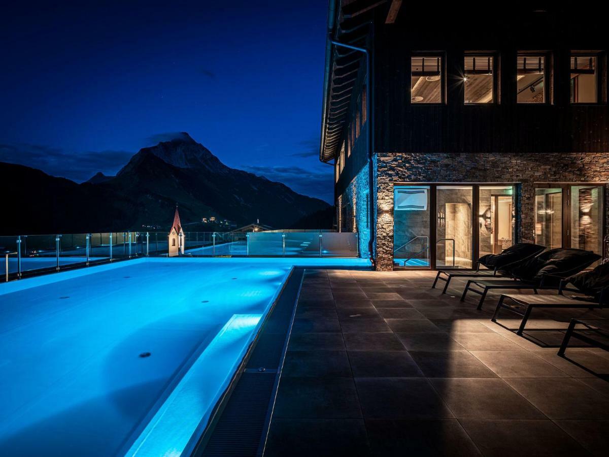 Alpenparks Hotel & Apartment Arlberg Warth Mit Pool Dış mekan fotoğraf