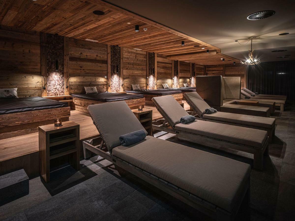 Alpenparks Hotel & Apartment Arlberg Warth Mit Pool Dış mekan fotoğraf
